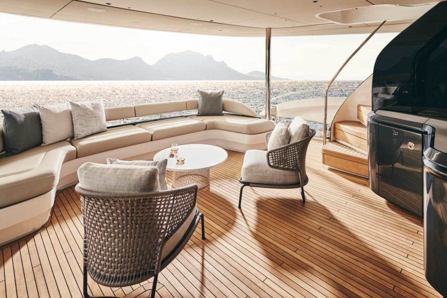 Princess Y95 (29.1 m, Neuf) à vendre (8)