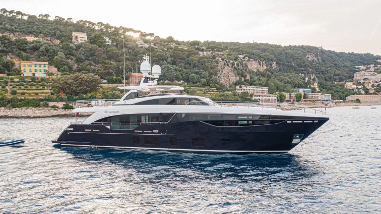 Princess 35M Avalon (35.15 m, 2021) à vendre en France (3)