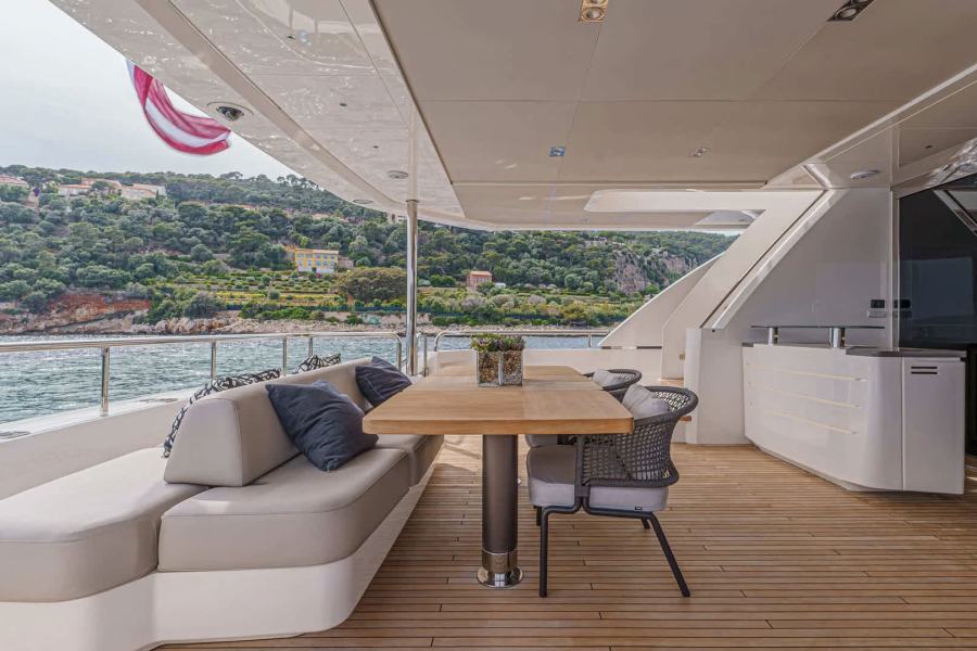 Princess 35M Avalon (35.15 m, 2021) à vendre en France (10)