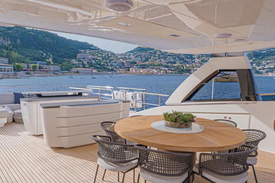Princess 35M Avalon (35.15 m, 2021) à vendre en France (12)