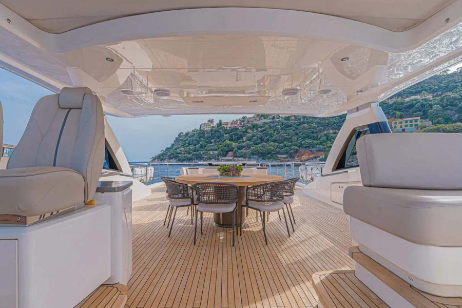 Princess 35M Avalon (35.15 m, 2021) à vendre en France (15)