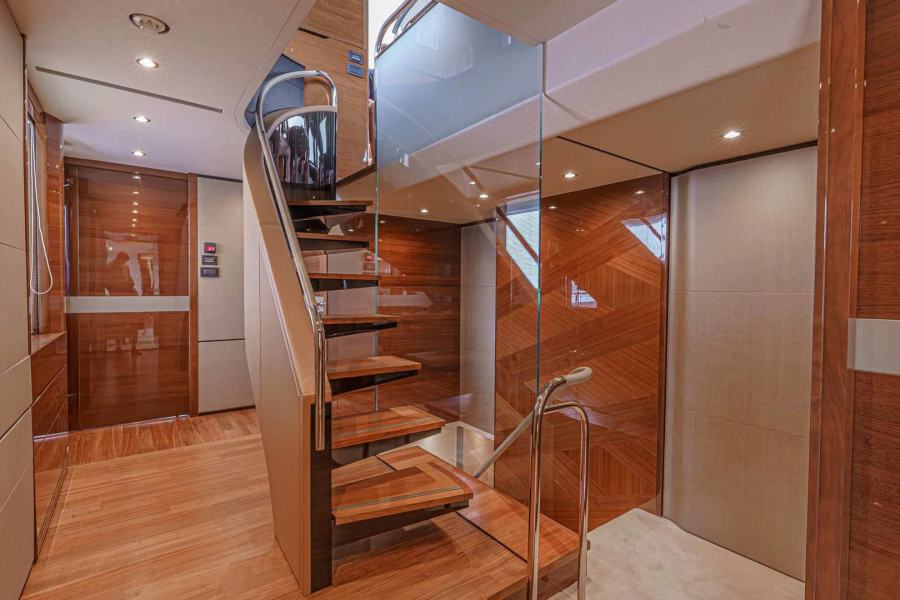 Princess 35M Avalon (35.15 m, 2021) à vendre en France (24)
