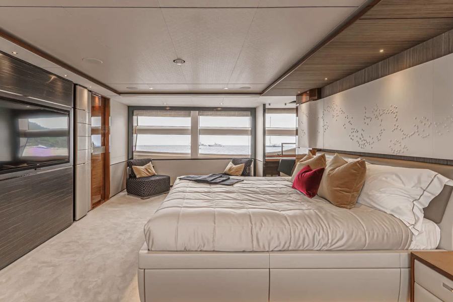 Princess 35M Avalon (35.15 m, 2021) à vendre en France (27)
