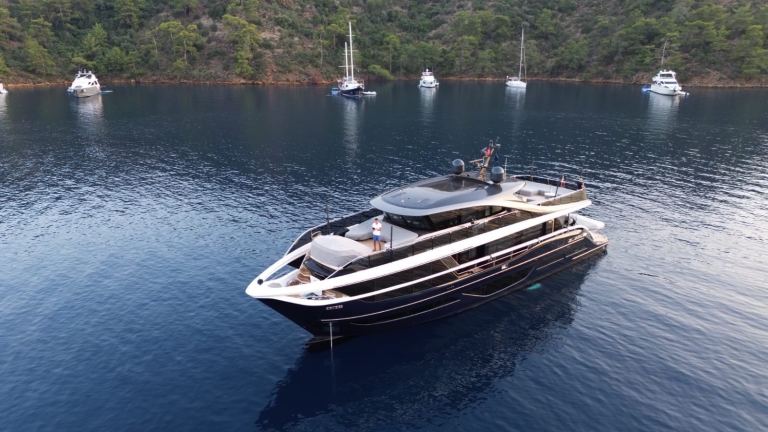 Princess X95 (29.11 m, 2021) in vendita in Turchia (4)