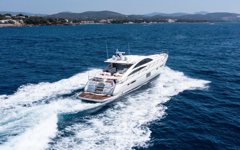Princess V70 (21.7 m, 2008) for Sale in France (2)