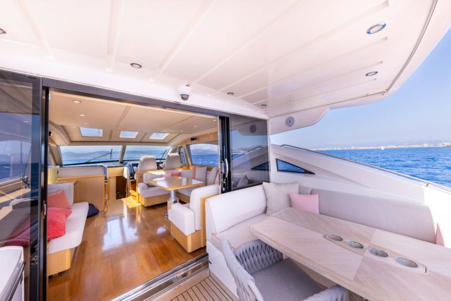 Princess V70 (21.7 m, 2008) for Sale in France (9)