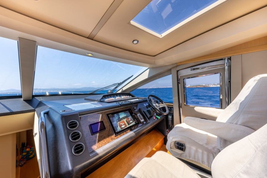 Princess V70 (21.7 m, 2008) for Sale in France (13)