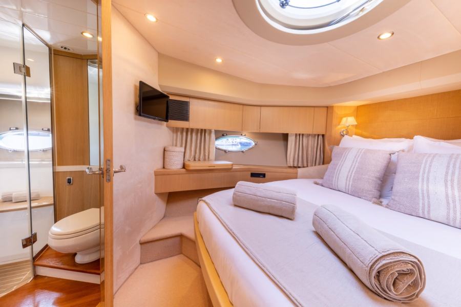 Princess V70 (21.7 m, 2008) for Sale in France (18)
