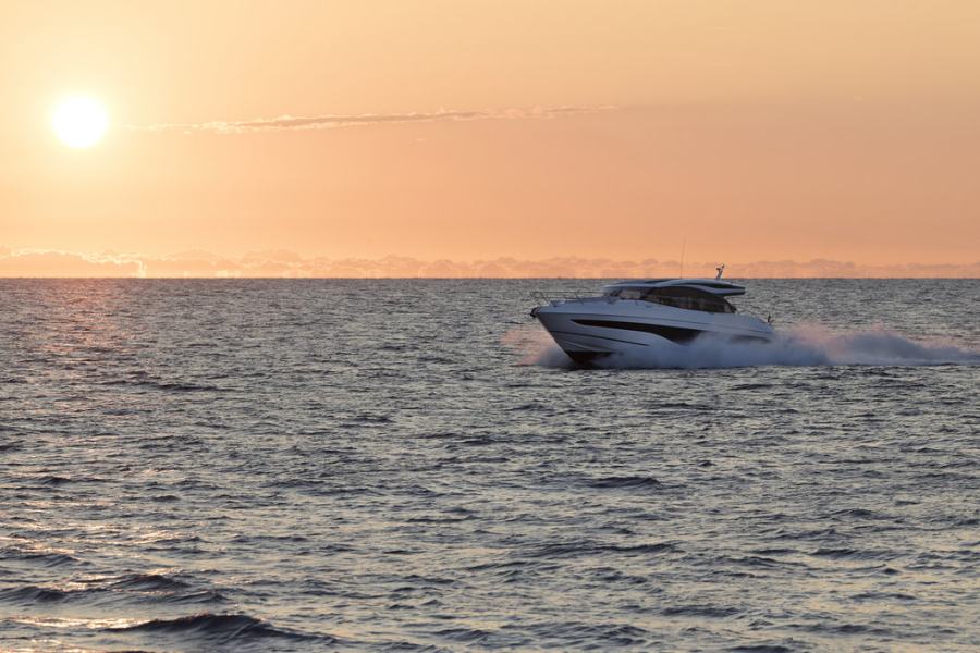Princess V65 (20.32 m, New) for Sale (8)