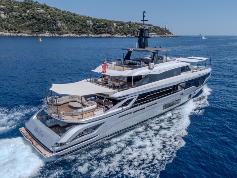 Azimut Grande Trideck