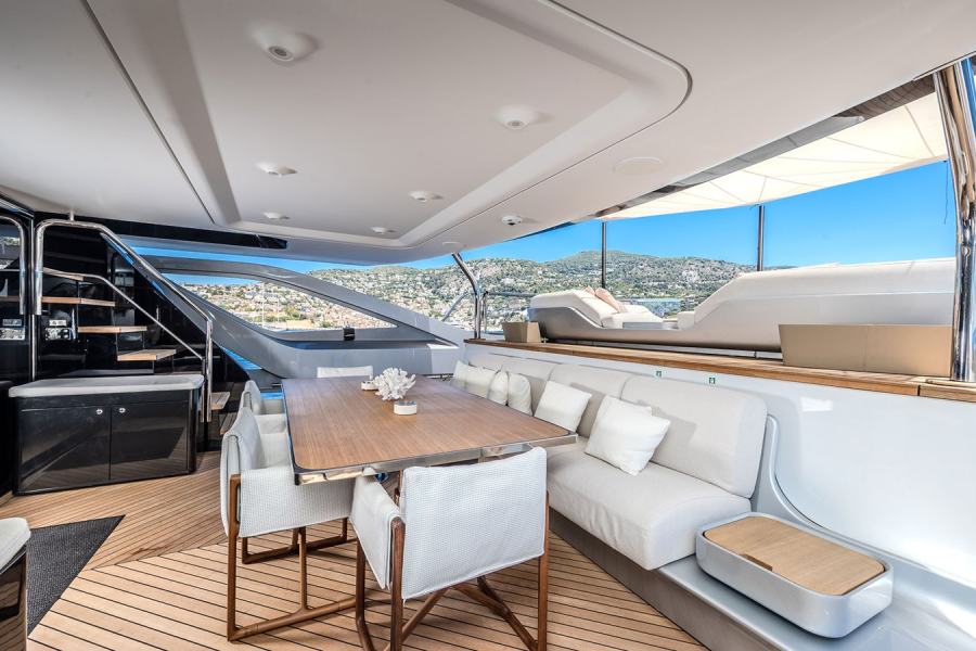 Azimut Grande Trideck (38.22 m, 2024) à vendre à Viareggio, Toscane, Italie (3)