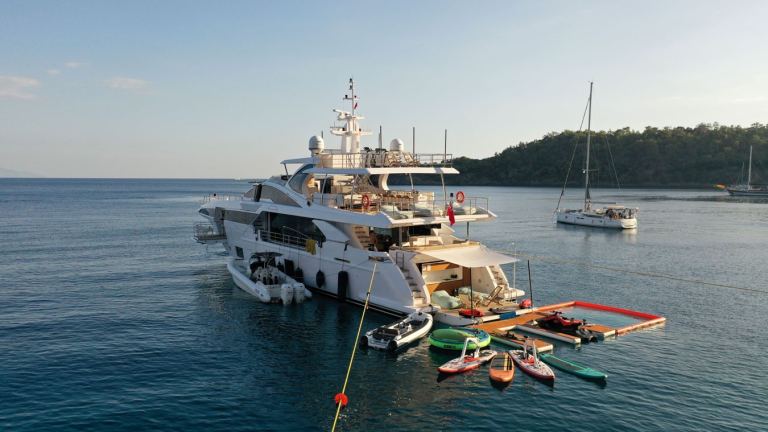 Azimut Grande 35M (35 m, 2022) à vendre en Grèce (2)