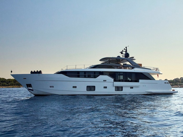 Sanlorenzo SL102 Asymmetric