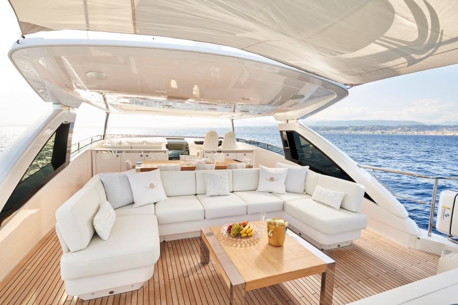 Princess 30M (30.45 m, 2019) for Sale in Cyprus (11)