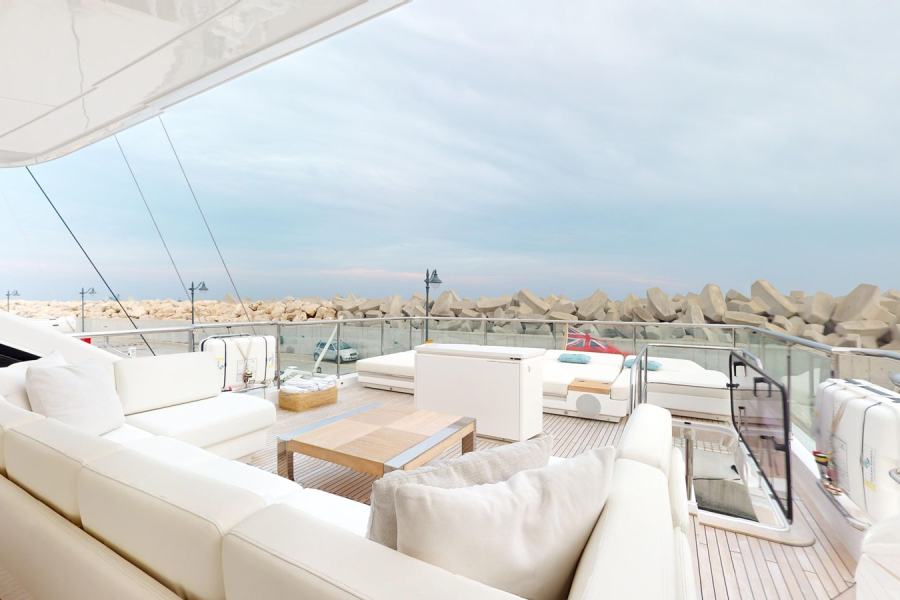 Princess 30M (30.45 m, 2019) for Sale in Cyprus (14)