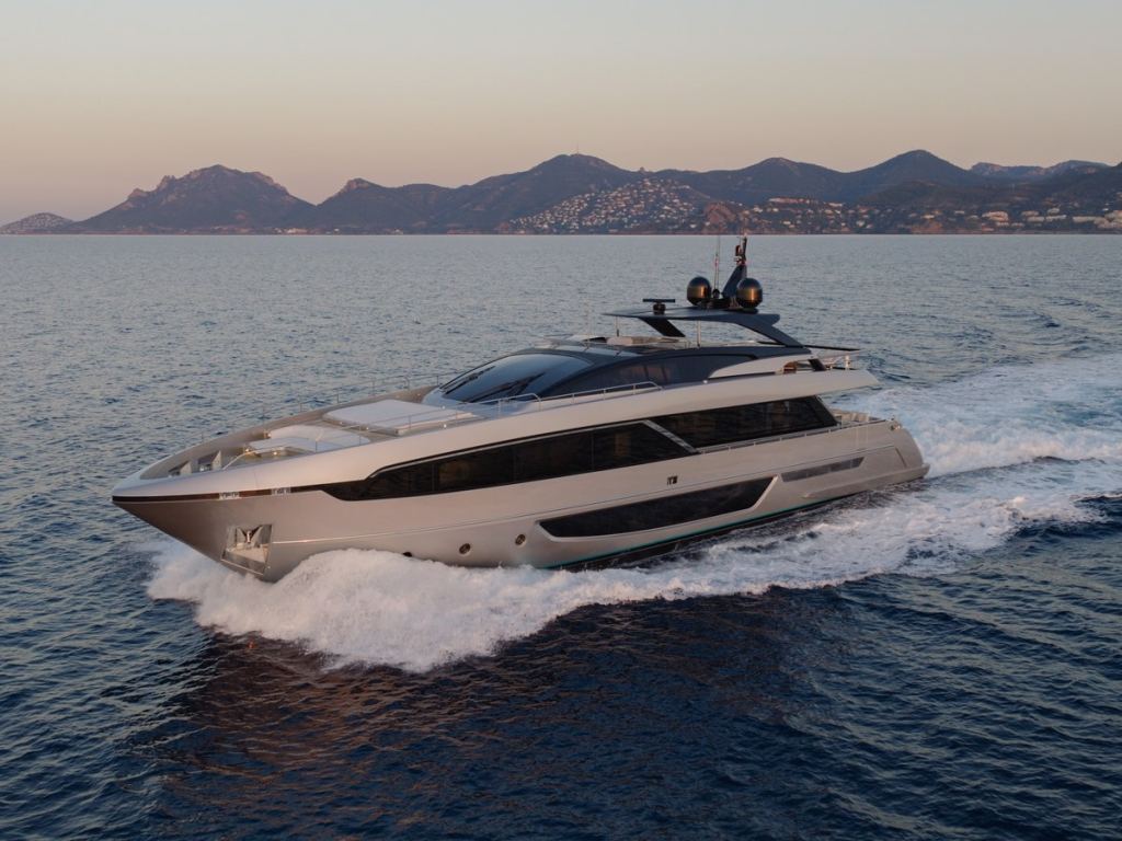 Riva 100 Corsaro (29.9 m, 2020) for Sale in France (1)
