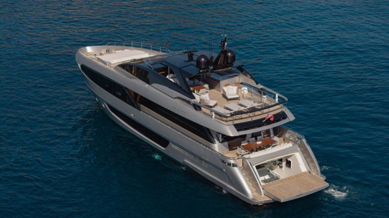 Riva 100 Corsaro (29.9 m, 2020) for Sale in France (4)
