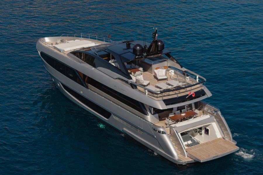 Riva 100 Corsaro (29.9 m, 2020) for Sale in France (4)