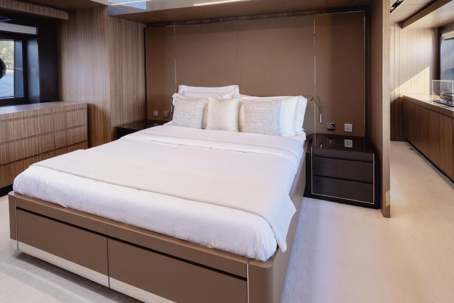 Riva 100 Corsaro (29.9 m, 2020) for Sale in France (17)