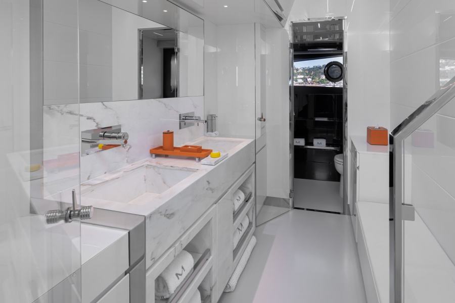 Riva 100 Corsaro (29.9 m, 2020) for Sale in France (19)