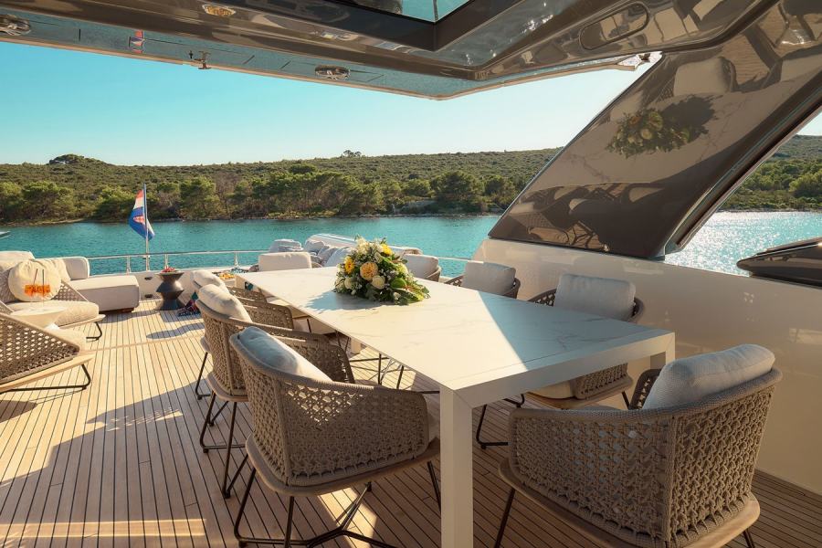 Ferretti Damari (29.2 m, 2019) for Sale in Croatia (3)
