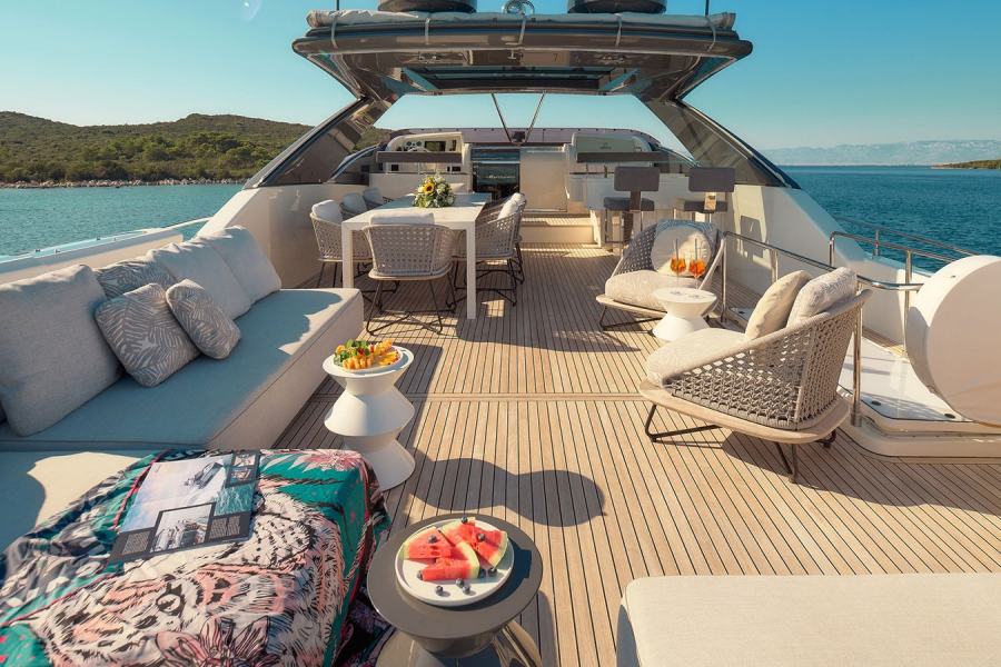 Ferretti Damari (29.2 m, 2019) for Sale in Croatia (4)