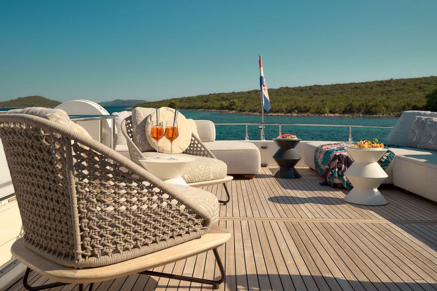 Ferretti Damari (29.2 m, 2019) for Sale in Croatia (6)