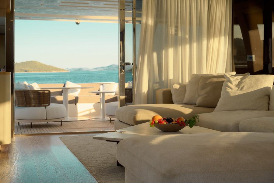 Ferretti Damari (29.2 m, 2019) for Sale in Croatia (9)