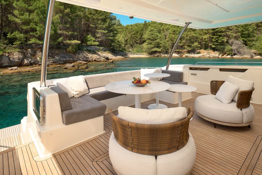 Ferretti Damari (29.2 m, 2019) for Sale in Croatia (14)