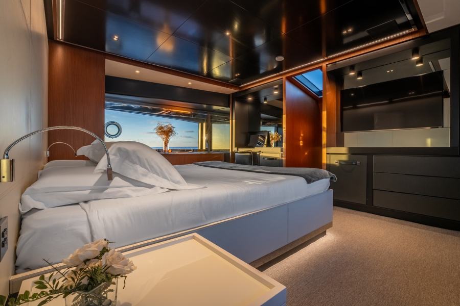 Riva 90' Argo (28.49 m, 2020) for Sale in Italy (10)