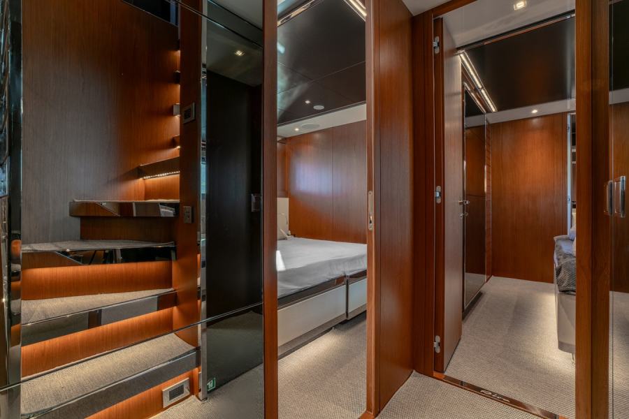 Riva 90' Argo (28.49 m, 2020) for Sale in Italy (17)