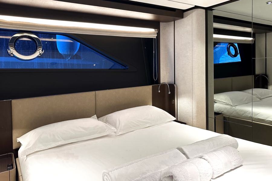 Ferretti 860 (26.94 m, 2023) for Sale in Italy (18)