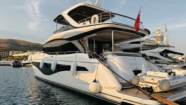 Princess Y72 (22.8 m, 2025) in vendita in Croazia (2)
