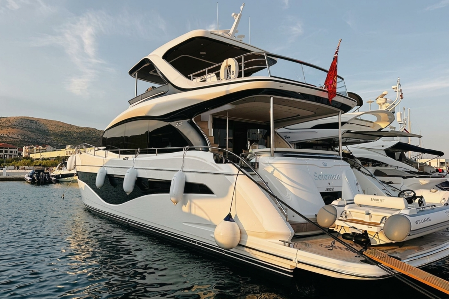 Princess Y72 (22.8 m, 2025) in vendita in Croazia (2)