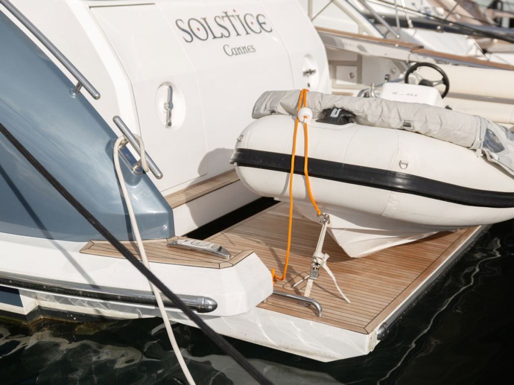 Azimut 72 Flybridge (22.64 m, 2020) for Sale in France (1)