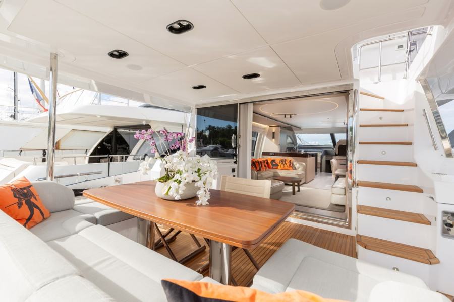 Azimut 72 Flybridge (22.64 m, 2020) for Sale in France (2)