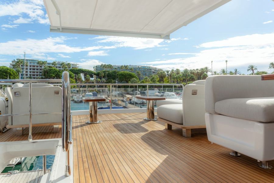 Azimut 72 Flybridge (22.64 m, 2020) for Sale in France (10)