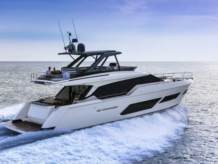 Ferretti 720