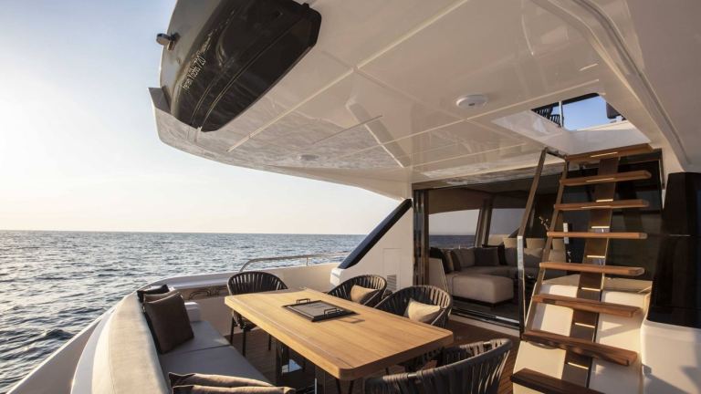 Ferretti 720 (22.3 m, 2023) in vendita in Turchia (4)