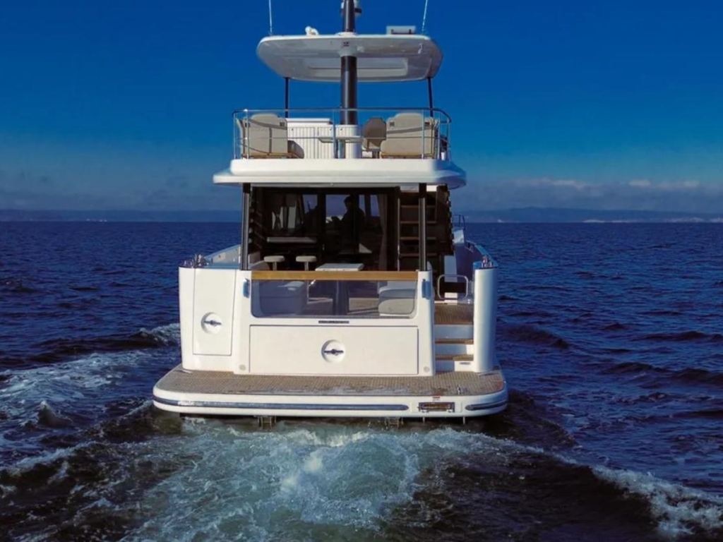 Azimut Magellano 60 (18.47 m, 2024) for Sale in Italy (1)