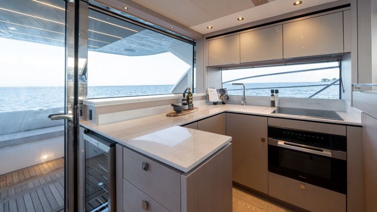 Sunseeker Manhattan 56 (17.21 m, 2026) for Sale in Latvia (3)