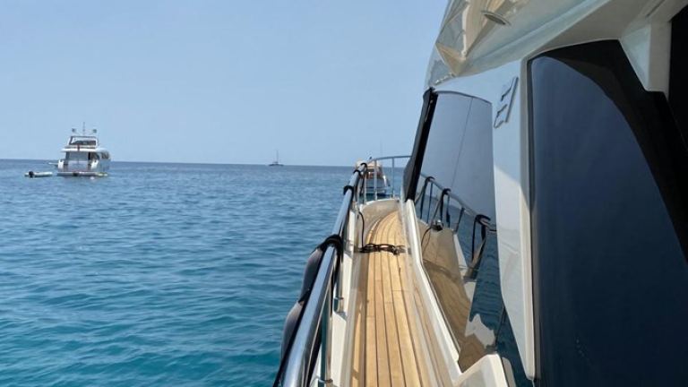 Ferretti 500 (15.23 m, 2021) à vendre en Malte (3)