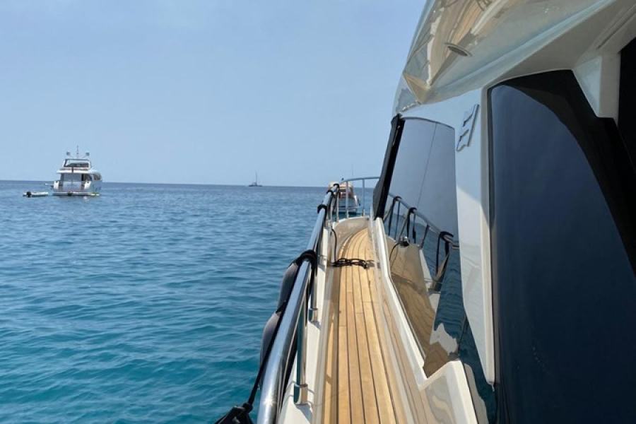 Ferretti 500 (15.23 m, 2021) à vendre en Malte (3)