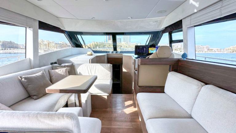 Ferretti 500 (15.23 m, 2021) à vendre en Malte (4)
