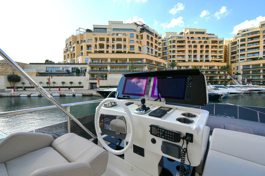 Ferretti 500 (15.23 m, 2021) à vendre en Malte (7)