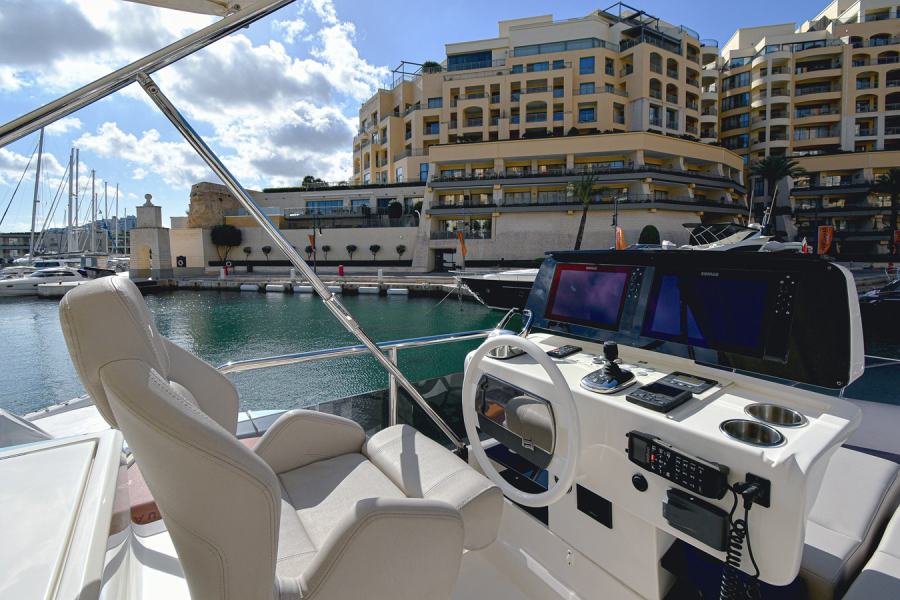 Ferretti 500 (15.23 m, 2021) à vendre en Malte (9)