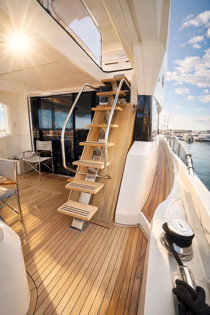 Sunseeker Manhattan 68 gallery 2