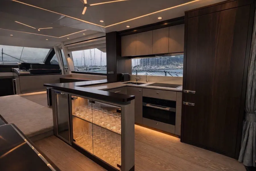 Sunseeker Manhattan 68 (21.2 m, 2020) in vendita in Turchia (18)