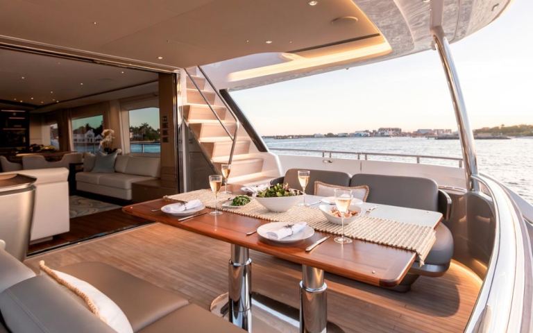 Princess Y85 (26.2 m, 2020) en venta en Francia (2)