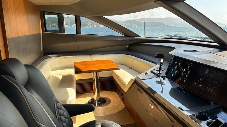 Princess Y85 (26.2 m, 2020) en venta en Francia (3)